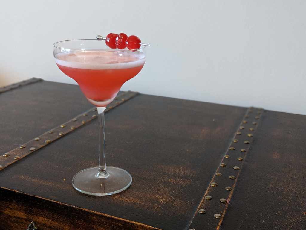 Aprender acerca 80+ imagen clover club cocktail iba Abzlocal.mx